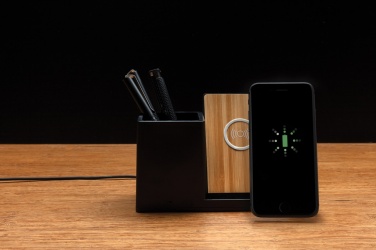 Logotrade Logogeschenke das Foto: Ontario 10W Wireless Charger aus Bambus und RCS Kunststoff