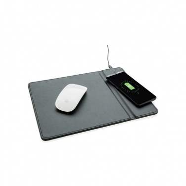 Logotrade werbemittel das Foto: Mousepad mit Wireless-5W-Charging Funktion