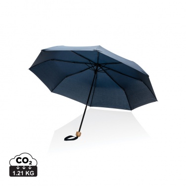 Logotrade werbemittel das Foto: 20.5" Impact AWARE™ RPET 190T Pongee Bambus Mini-Schirm