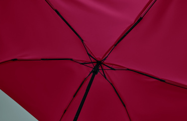 Logotrade werbemittel das Foto: Windproof Regenschirm 19"