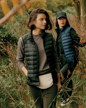 Logo trade corporate gift photo of: Iqoniq Meru women recycled polyester bodywarmer
