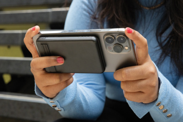 Logotrade promotional product image of: Zen RCS rplastic 5000 mah 5W magnetic bamboo powerbank