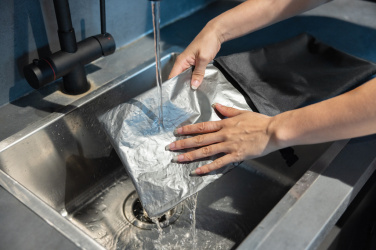 Logo trade business gift photo of: Snackstrap AWARE™ RPET foldable lunchbag 30x20CM