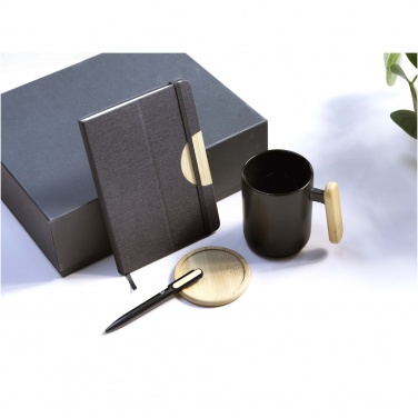 Logotrade ärikingituse foto: Kinkekomplekt Laura A5 märkmiku, pastaka ja kruusiga