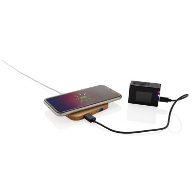 Logotrade reklaamkingi foto: Bambusest 5W juhtmevaba laadija USB-ga