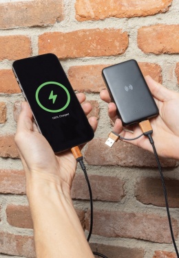 Logotrade ärikingi foto: RCS taaskasutatud plastist 5000 mAh 5W juhtmevaba akupank