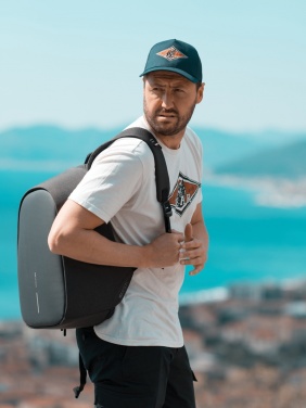 Logotrade firmakingitused pilt: Bobby Hero Väike vargusevastane seljakott
