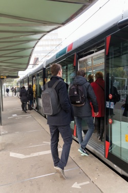 Logotrade reklaamkingid pilt: Swiss Peak AWARE™ vargusvastane 15,6-tolline sülearvuti seljakott