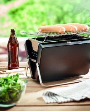 Logotrade reklaamtooted pilt: Kaasaskantav grill ja alus