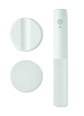 Logotrade meened pilt: SENLUZ laetav sensorvalgusti