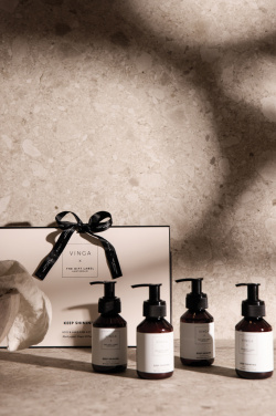 Logo trade reklaamkingi pilt: VINGA x TGL keha- ja kätehoolduskomplekt