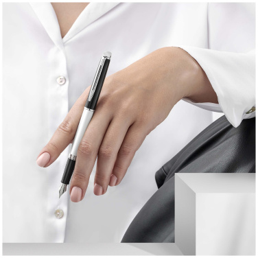 Logotrade mainoslahjat ja liikelahjat tuotekuva: Waterman Hemisphere värit peittävä mustekynä Palladium pinnoitteella.