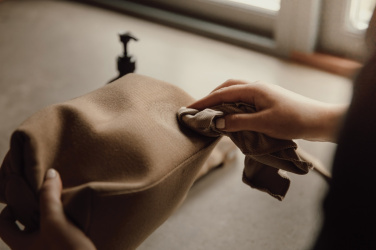 Logo trade mainoslahjat ja liikelahjat kuva: VINGA Sloane toilettilaukku RCS-kierrätyspolyesteriä