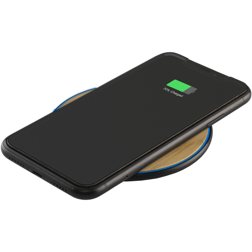 Logotrade mainostuote tuotekuva: Bamboo 10W Wireless Charger langaton pikalaturi