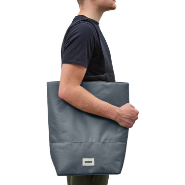 Logo trade mainoslahja ja liikelahja tuotekuva: Black+Blum 16 L eristetty kauppa-/retkilaukku