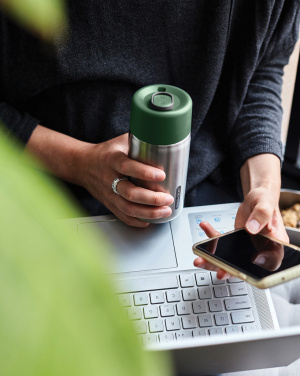 Logotrade mainostuote tuotekuva: Musta+Blum-eristetty matkamuki ruostumatonta terästä