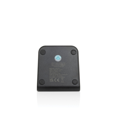 Logotrade reklaminiai produktai nuotrauka: „VoltPerch RCS“ perdirbto plastiko 15 W magnetinis belaidis įkroviklis