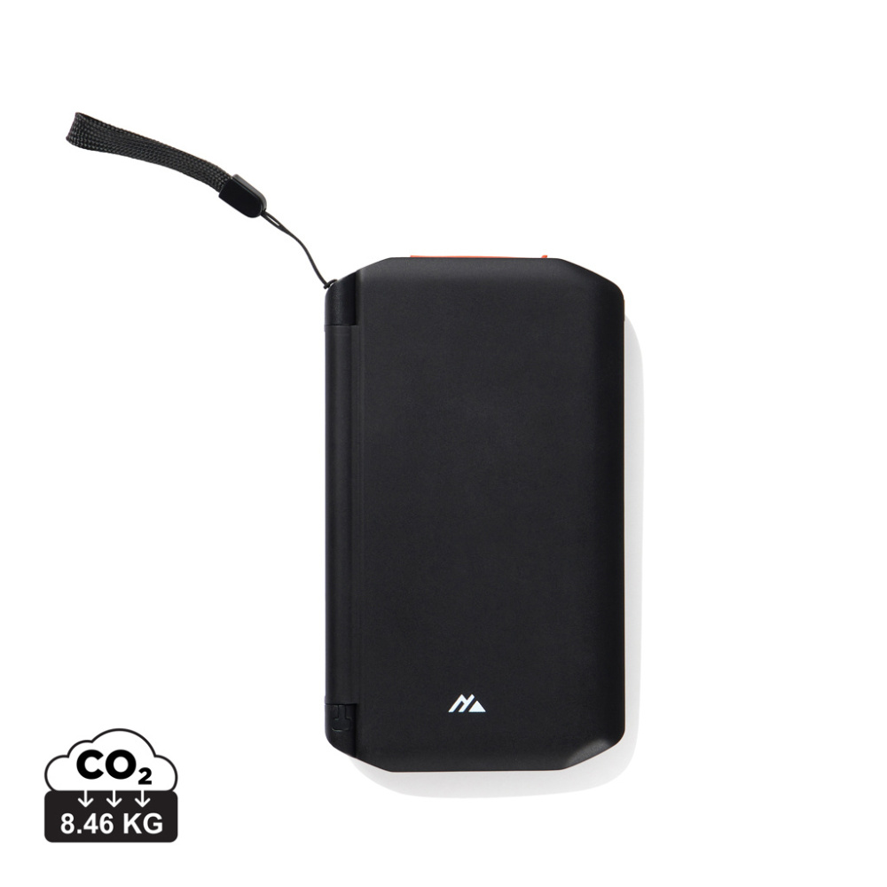 Logotrade verslo dovanos nuotrauka: „Nordic Drift Titan“ 10 000 mAh saulės energija varoma išorinė baterija su 3 panelėmis