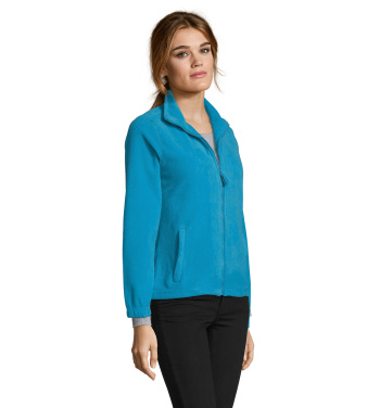 Logotrade biznesa dāvanas foto: NORTH WOMEN FLEECE ar Rāvējslēdzēju