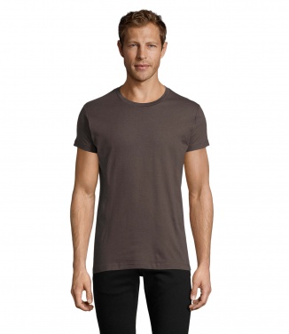Logotrade kampanjprodukter bild: REGENT F HERR T-SHIRT 150g