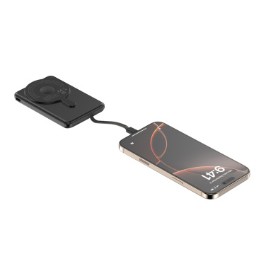 Logotrade kampanjprodukter bild: Urban Vitamin Redwood 5in1 5000mah 20WPD magnetisk powerbank