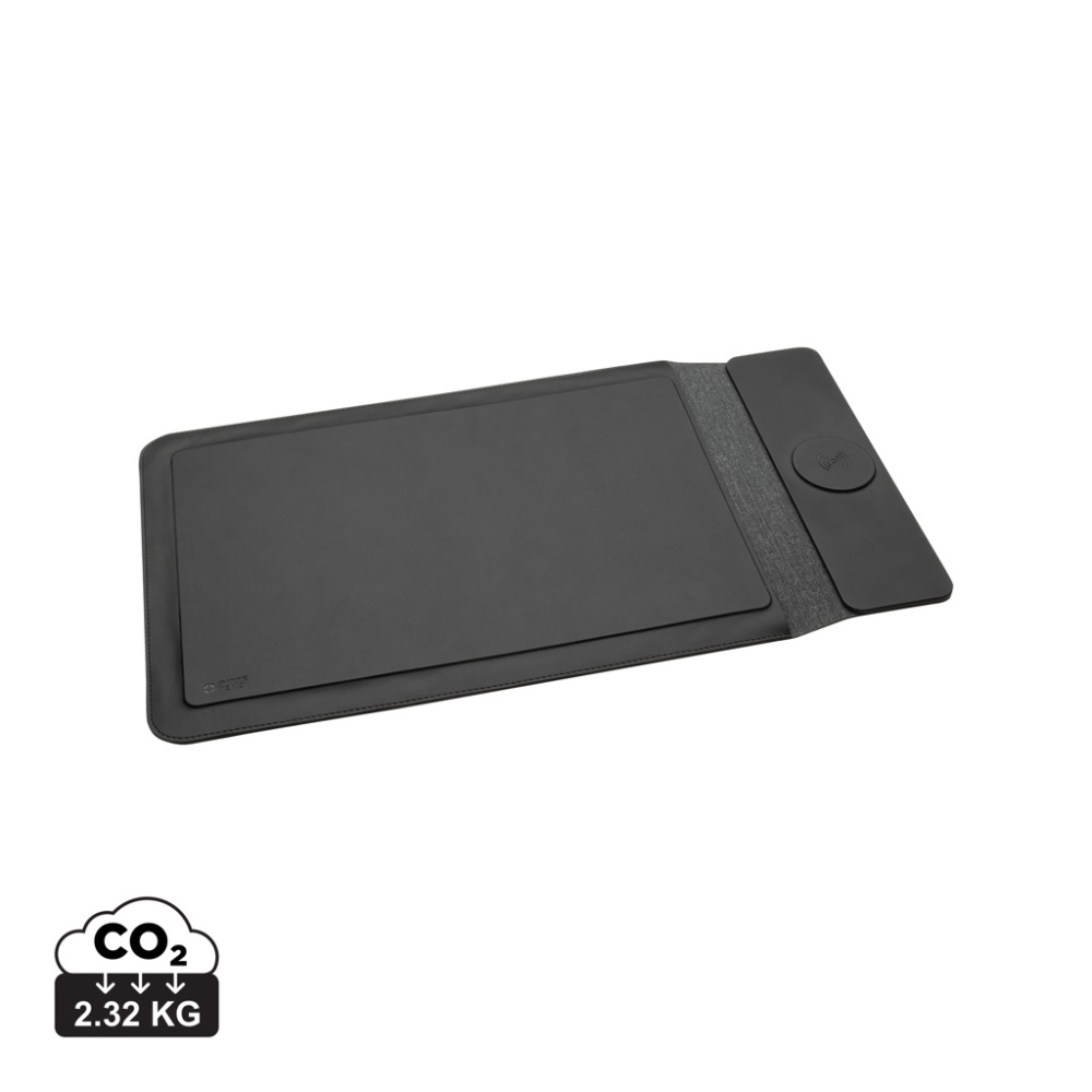 Logotrade kampanjprodukter bild: Swiss Peak 15W magnetiskt laddningsfodral för laptop 14-15,6