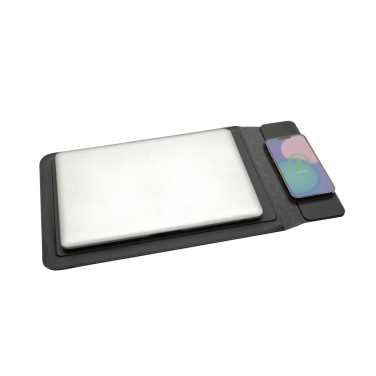 Logotrade presentreklam bild: Swiss Peak 15W magnetiskt laddningsfodral för laptop 14-15,6