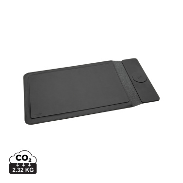 Logotrade profilreklam bild: Swiss Peak 15W magnetiskt laddningsfodral för laptop 14-15,6