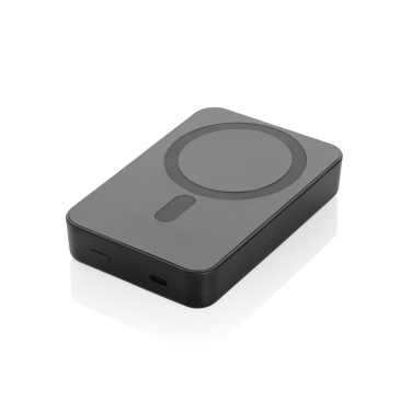 Logotrade kampanjprodukter bild: Amporia RCS plast 10 000 mAh magnetisk powerbank