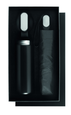 Logotrade reklamprodukter bild: Paraply + flaska presentset