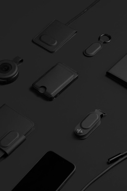 Logotrade presentreklam bild: VINGA Baltimore RCS 2-in-1 Wireless 15W Travel Charger